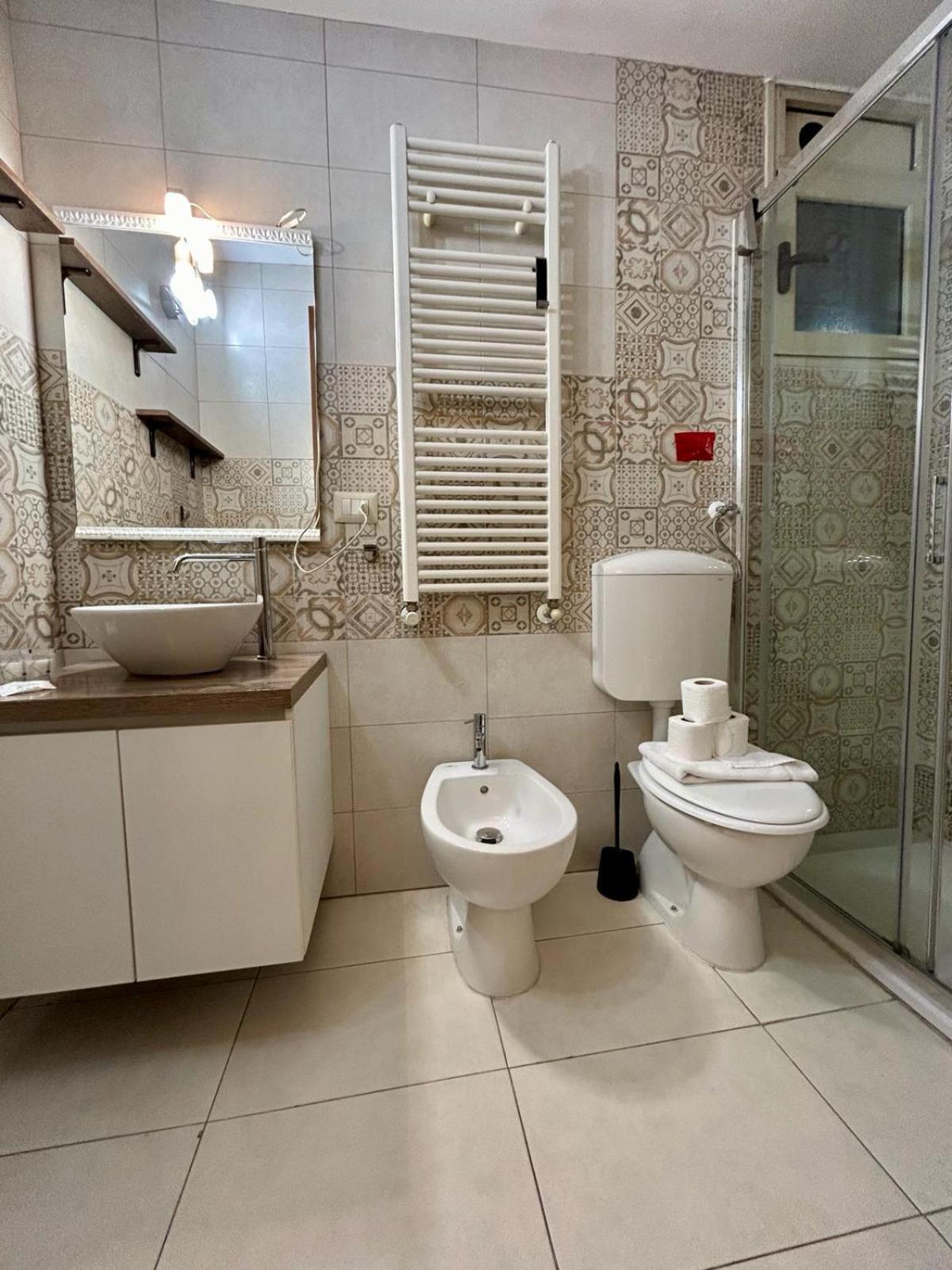 דירות מילאנו Kibilu - Via Tolmezzo - Ospedale San Raffaele - Stazione Di Lambrate מראה חיצוני תמונה